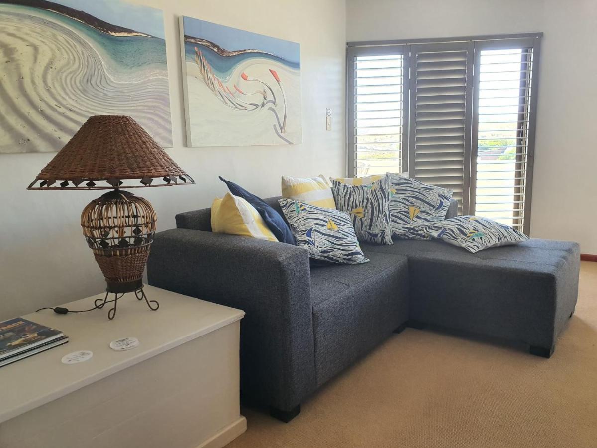 Albatross Guesthouse Langebaan Dış mekan fotoğraf