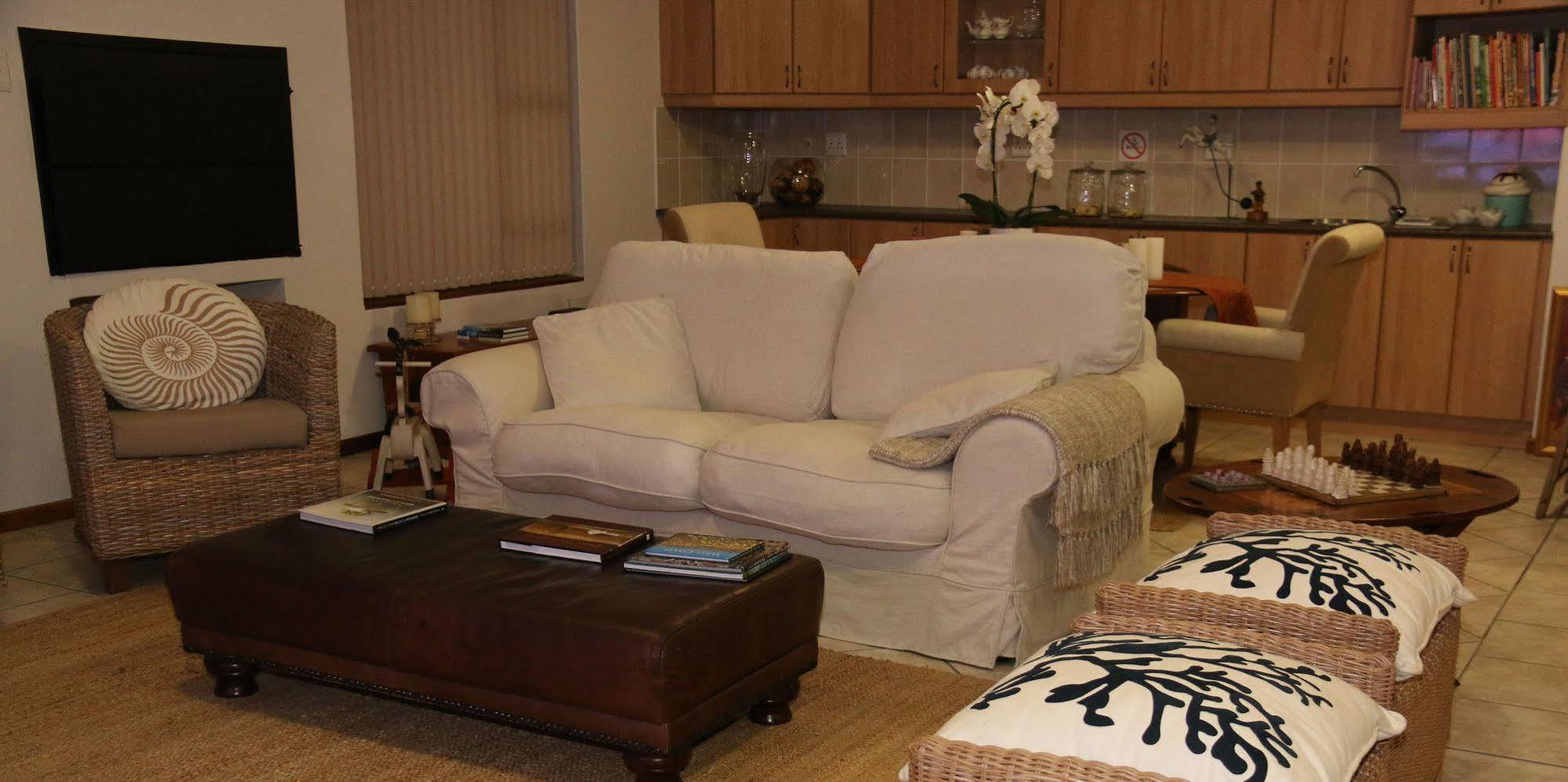 Albatross Guesthouse Langebaan Dış mekan fotoğraf